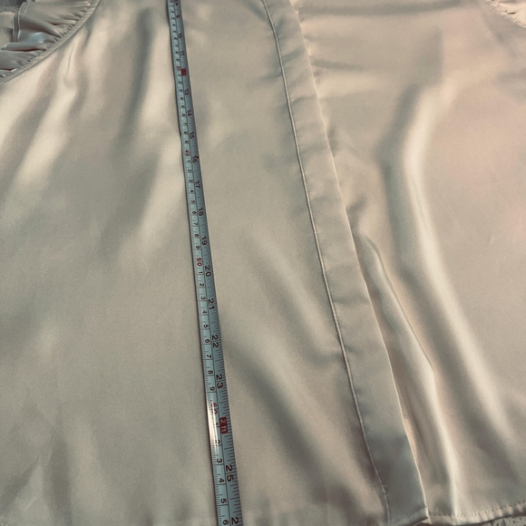 Express Cream Ruffle Sleeve Blouse - Picture 8 of 8